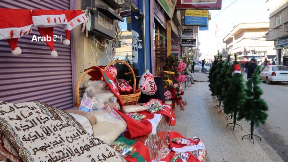 سوريا.. شوارع القامشلي تتزين احتفالاً بعيد الميلاد