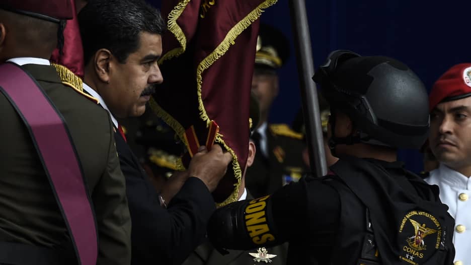 مشاهد حصرية تعرض لأول مرة لمحاولة اغتيال رئيس فنزويلا