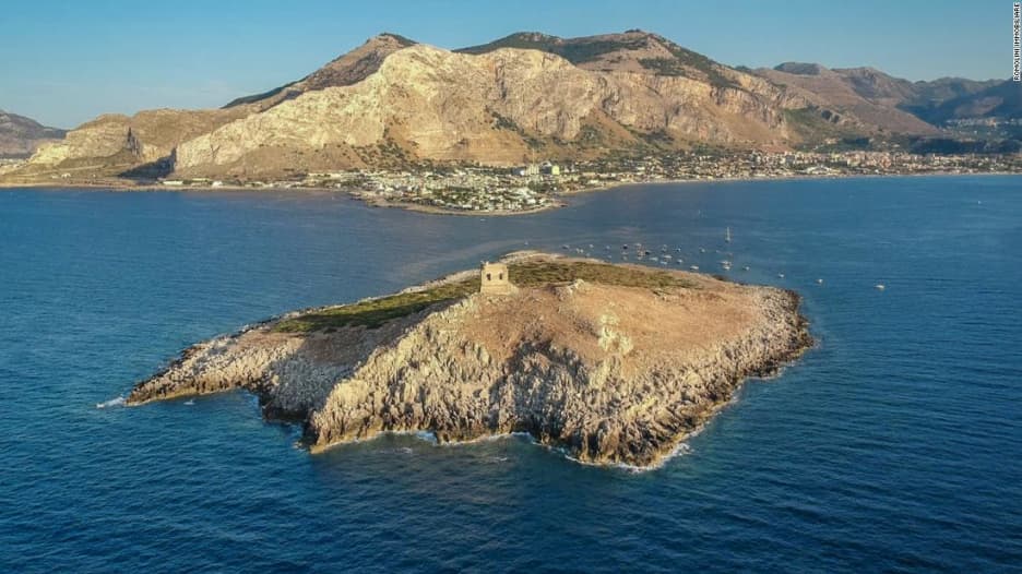 هل تريد شراء هذه الجزيرة في صقلية مقابل 1.1 مليون دولار فقط؟
