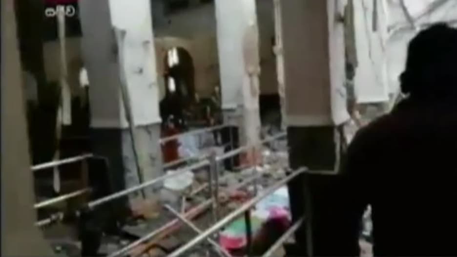 مشاهد أولى بعد تفجير بكنيسة بسريلانكا ضمن 5 تفجيرات بالبلاد