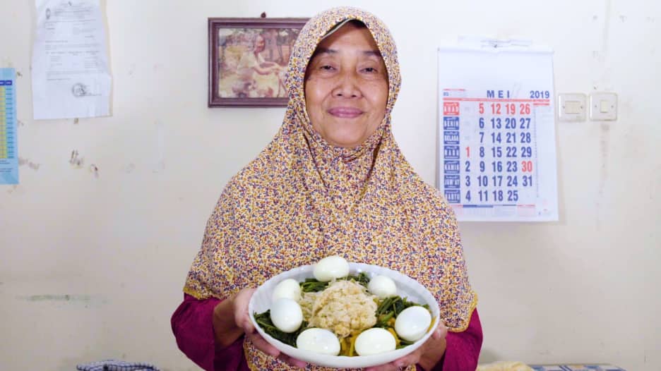 ما هي مكونات طاولة الإفطار الإندونيسي في رمضان؟