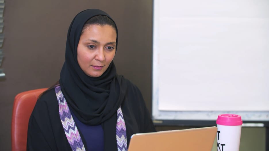 ما نصيحة سارة العايد للمرأة السعودية الراغبة بدخول عالم ريادة الأعمال