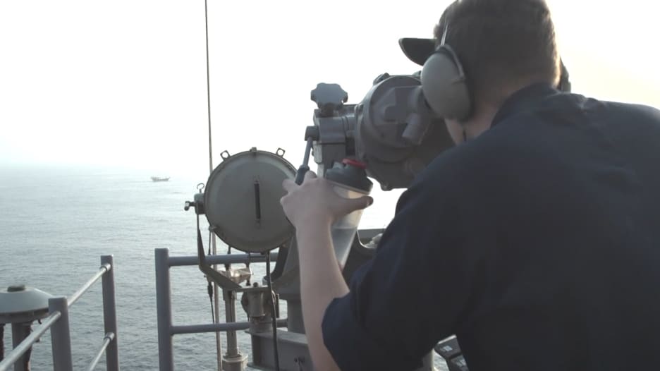 CNN على متن سفينة أمريكا الحربية في الخليج.. خطأ يسبب كارثة