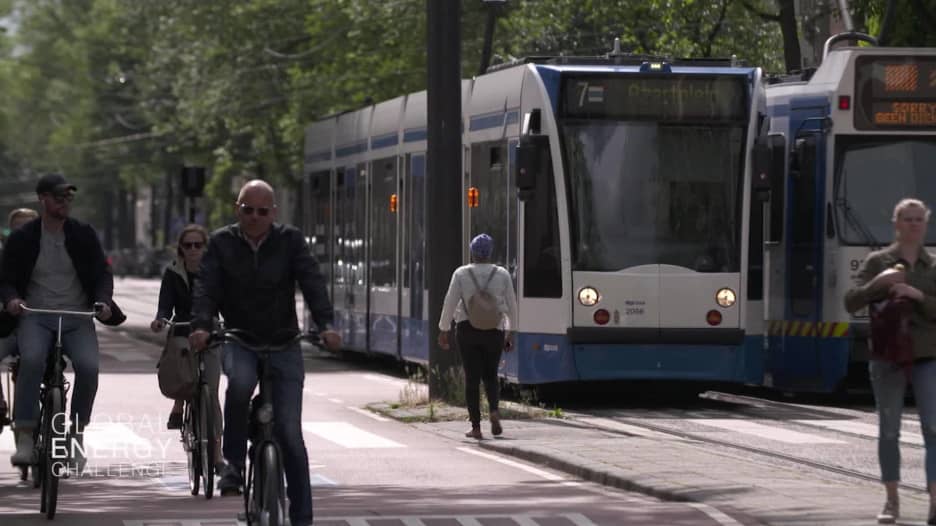 هكذا تخطط أمستردام لبناء مدينة تعتمد على السيارات الكهربائية