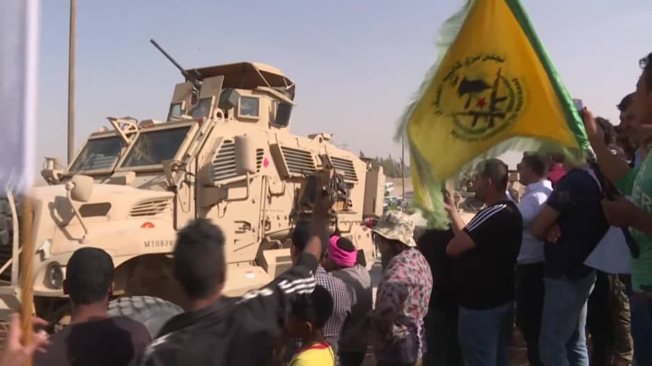 أكراد يحتجون في سوريا ضد تركيا.. وقوات أمريكا تبدأ الانسحاب