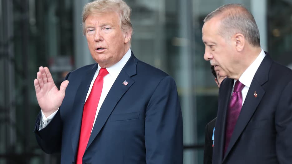هل هناك صفقة بين ترامب وأردوغان لخروج أمريكا من سوريا؟