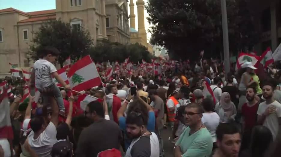 ناشط لبناني يوضح لـCNN ماذا يعني "إسقاط النظام" بلبنان