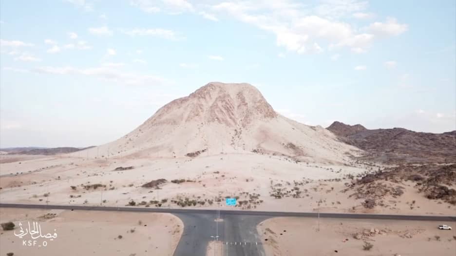 جبل الصايرة البيضاء - محافظة بيشة - المملكة العربية السعودية
