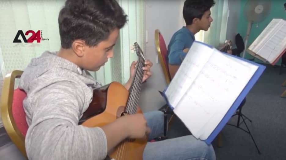 رغم كورونا.. الموسيقى وسط ركام الحرب في اليمن