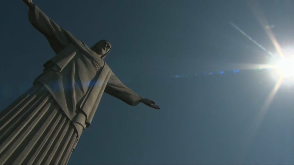 في البرازيل.. تمثال "المسيح الفادي" يحتفل بعيده الـ89