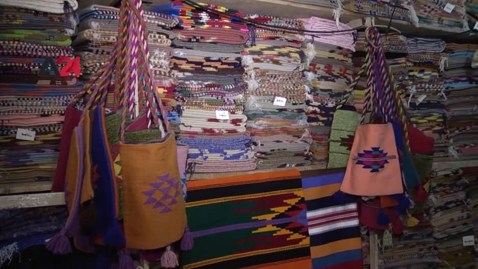 عائلة الصوّاف في فلسطين تحافظ على حرفة صناعة البُسط اليدوية من الاندثار