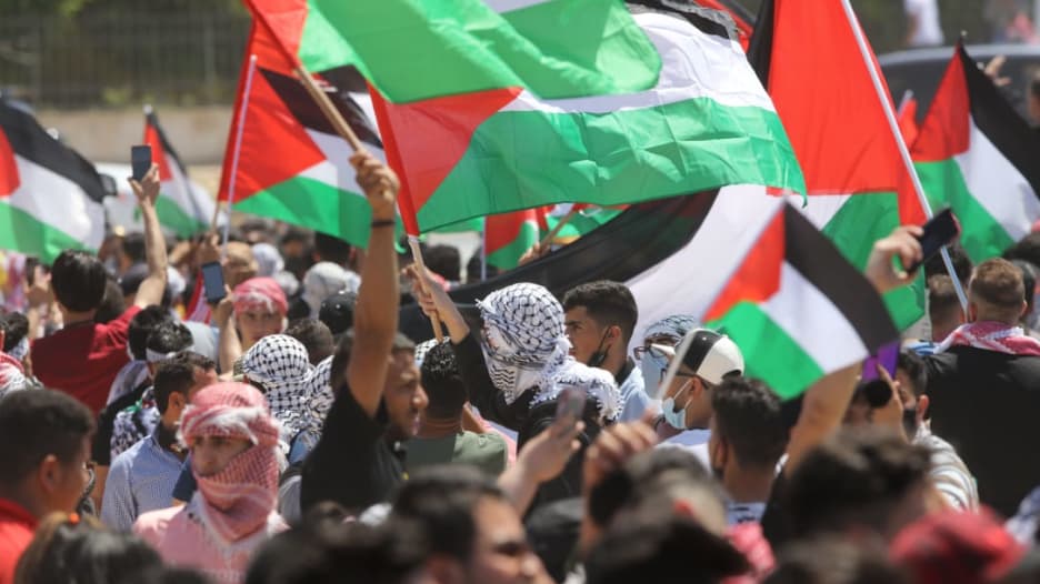 مجدداً.. أردنيون يتظاهرون قرب الحدود مع إسرائيل للتضامن مع الفلسطينيين