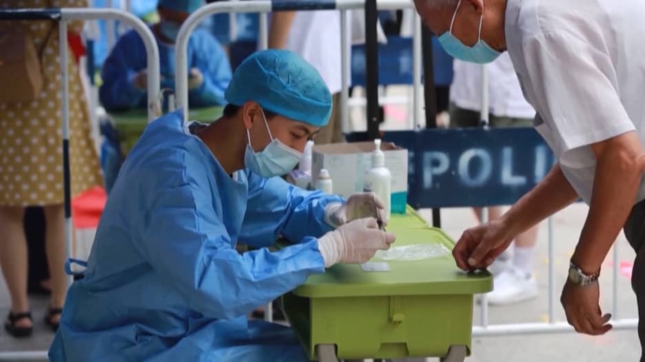 الصين تعزز تدابير فيروس كورونا مع ارتفاع أعداد الإصابات