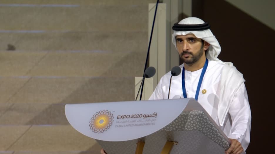 لحظة إعلان الشيخ حمدان بن محمد بن راشد افتتاح فعاليات إكسبو 2020