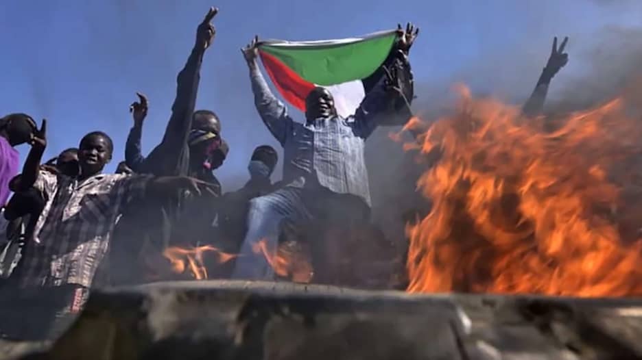 آخر مستجدات مظاهرات السودان.. كيف ستستعاد الديمقراطية؟