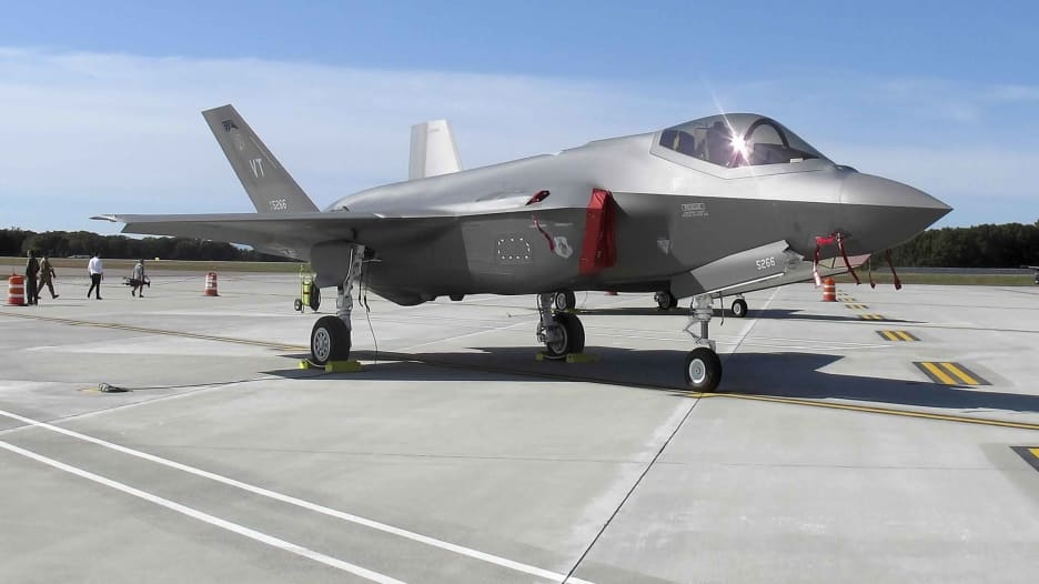 ضربة أخرى للعلاقات الإماراتية الأمريكية.. ما تداعيات تعليق محادثات شراء مقاتلات "F-35"؟