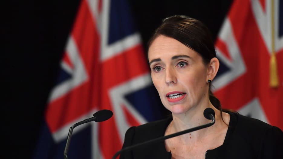 رئيسة وزراء نيوزيلندا تلغي زفافها بسبب متحور أوميكرون