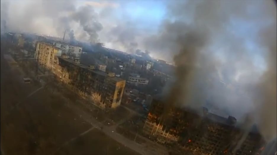 شاهد.. لقطات جوية للدمار في مدينة ماريوبول الأوكرانية بعد قصف روسي