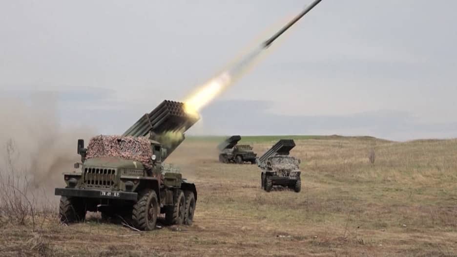 شاهد.. لحظة الضربة الأوكرانية على مستودع أسلحة في منطقة لوغانسك