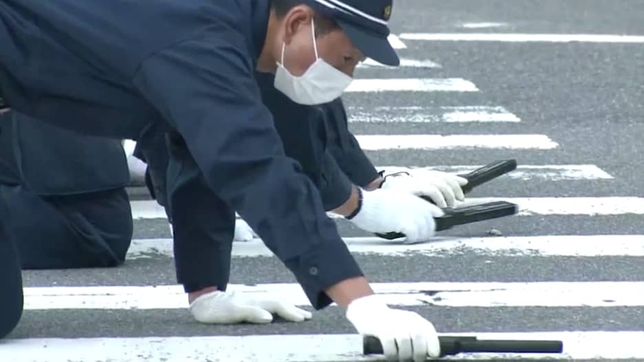 الشرطة اليابانية أجرت بحثًا واسع النطاق في مكان مقتل آبي