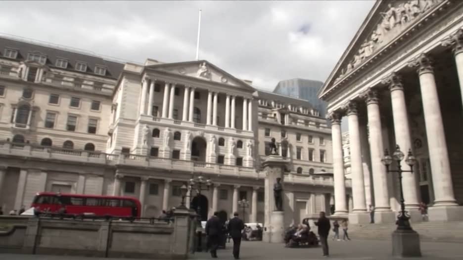 للمرة السادسة منذ ديسمبر.. بنك إنجلترا يرفع أسعار الفائدة مجددًا