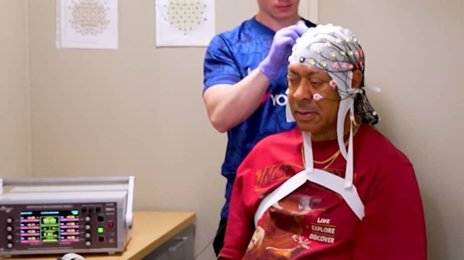 دراسة واعدة.. التحفيز الكهربائي للدماغ قد يعزّز الذاكرة لدى الأكبر سنًّا