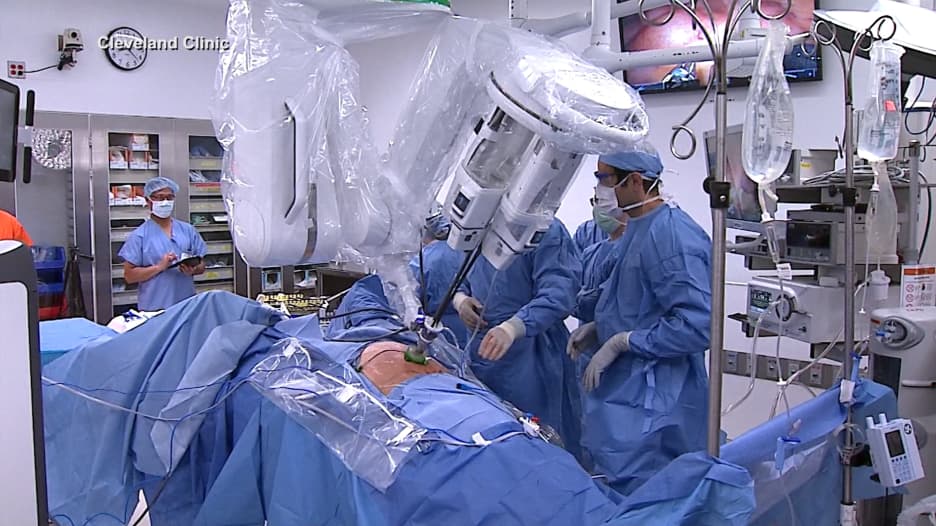 جراحة روبوتية جديدة لعلاج سرطان البروستات.. قد تقلّل المخاطر المحتملة