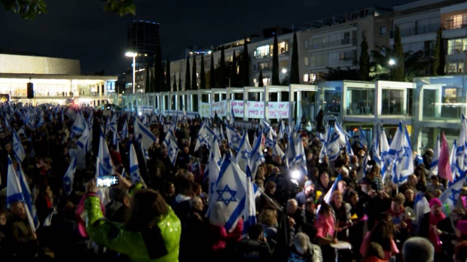احتجاجات ضد الحكومة الإسرائيلية الجديدة.. ونتنياهو: التغييرات لن تدمر الديمقراطية