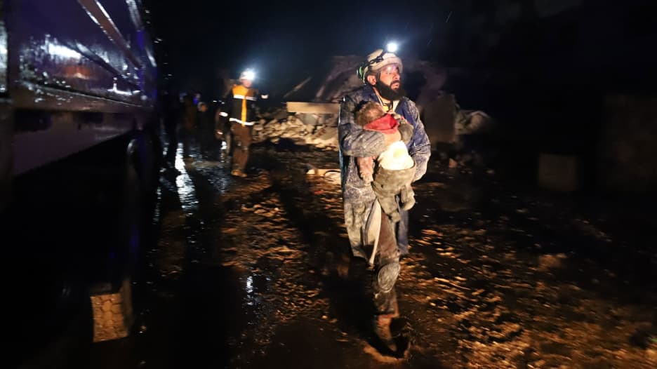 "لم تعد موجودة على الخريطة".. عاملة إغاثة تؤكد تدمير بلدات سورية بأكملها إثر الزلزال