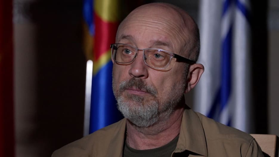 وزير دفاع أوكرانيا يتحدث لـCNN عن موعد انتهاء الحرب ومتى ستنضم بلاده للناتو.. إليكم ما قاله
