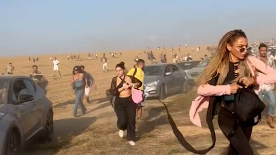 فيديو يظهر لحظة احتجاز مسلحي حماس رواد مهرجان موسيقي كرهائن