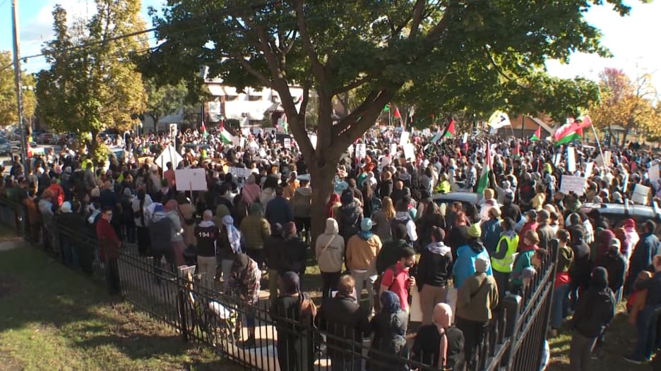 شاهد مظاهرة داعمة للفلسطينيين في ولاية أمريكية تطالب بإنهاء العنف في غزة