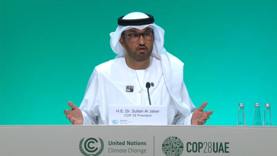 رئيس مؤتمر "كوب 28" سلطان الجابر يرد على سؤال عن مدى إيمانه بالأدلة العلمية وتأثيرها تغير المناخ