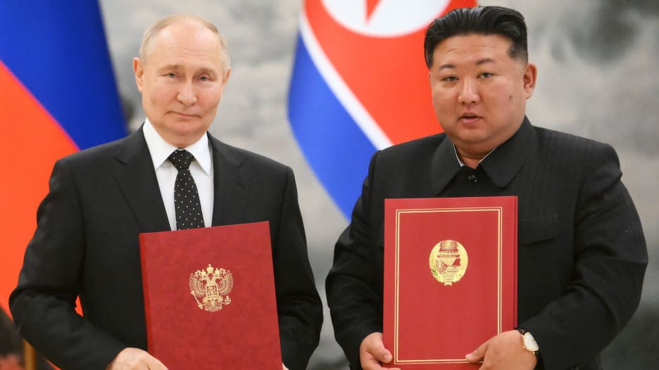 خبيران يكشفان لـCNN ما ”أذهلهما” بشأن زيارة بوتين إلى كوريا الشمالية.. شاهد تعليقهما