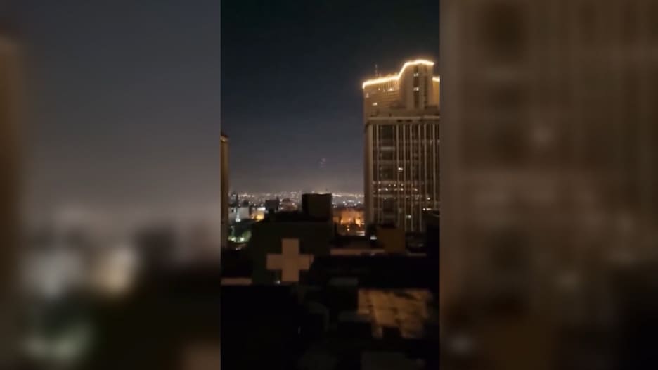 أهداف وطريقة الهجوم الإسرائيلي على إيران.. إليكم ما كشفته مصادر لـCNN