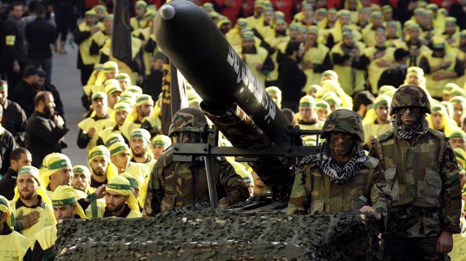 نزع سلاح حزب الله والتوترات الطائفية في لبنان.. شاهد ما قاله نبيه بولس لـCNN