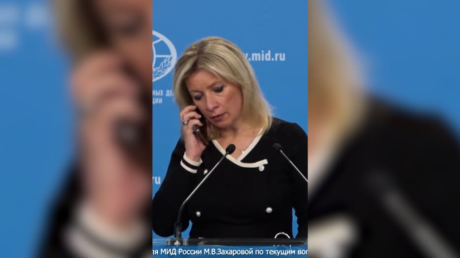 أثناء إحاطة مباشرة.. مسؤولة روسية تتلقى اتصالًا يأمرها بعدم الحديث عن الضربة على أوكرانيا
