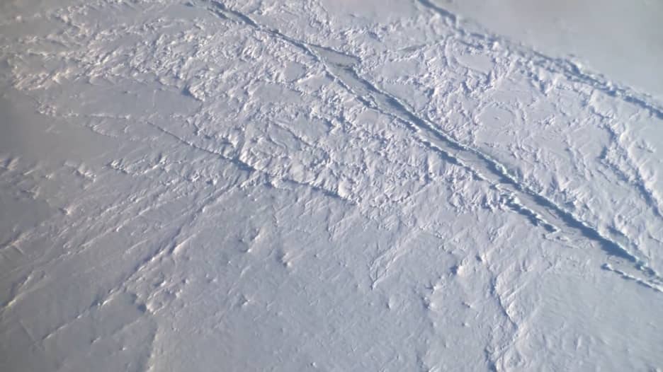 ما "المذهل" الذي كشفته ناسا تحت الجليد في غرينلاند؟