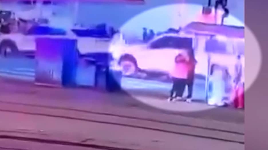 شاهد ما فعله مهاجم أورليانز في اللحظة التي سبقت دهسه لحشد من الناس
