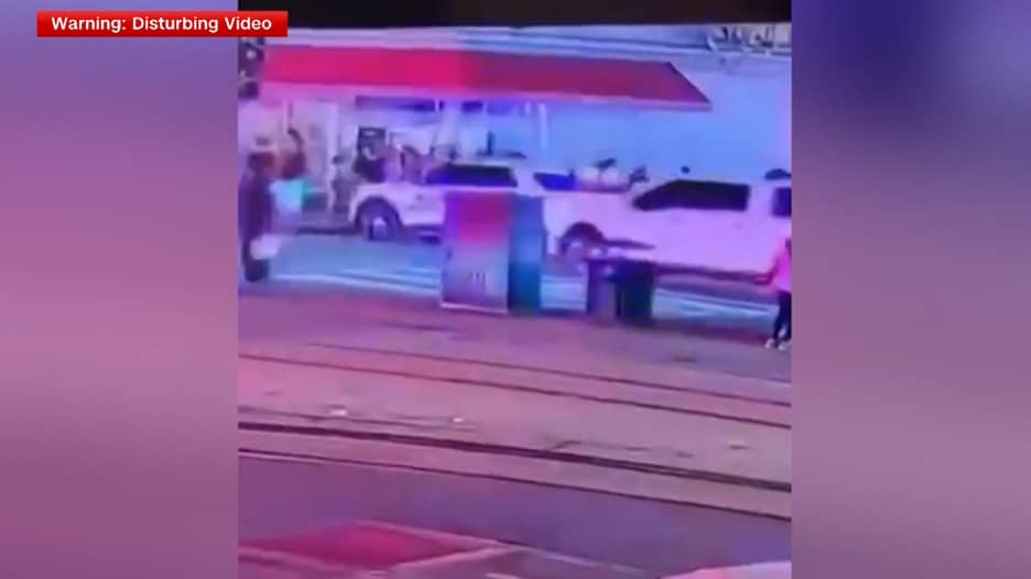 فيديو مرعب يظهر لحظة دهس ضحايا نيو أورليانز.. إليكم ما نعلمه