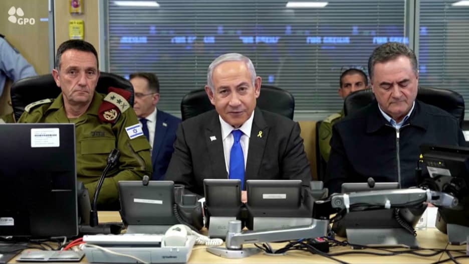 للإفصاح عن مكان تواجده.. ضغوط متزايدة على إسرائيل بعد اعتقالها مدير مستشفى كمال عدوان بغزة