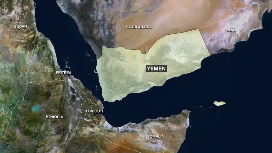 الحوثيون: غارة أمريكية استهدفت سجنًا يُحتجز فيه مهاجرون أفارقة باليمن
