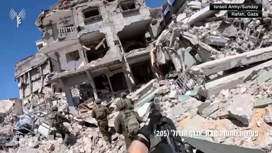 إسرائيل تستعد لتوسيع عملياتها في غزة.. وعائلات الرهائن: يعرضهم لـ"خطر جسيم"