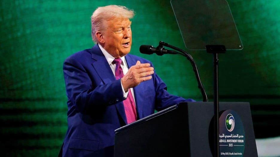 "الأعداء يحفزونك".. ترامب يهدد إيران في خطابه ويتوعد بـ"أقصى درجات الضغط"