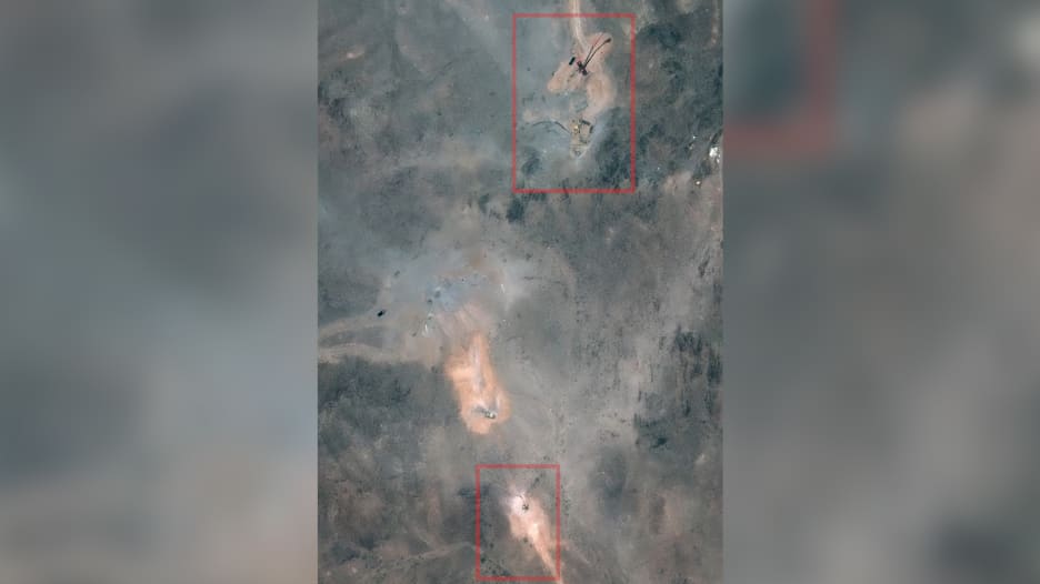 نشاط جديد في موقع "فوردو" الإيراني.. والصور تظهر ردم حفر خلفتها الضربات الأمريكية