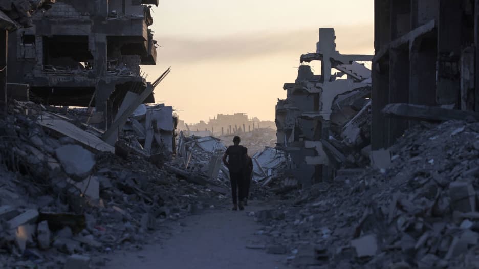 عاملة إغاثة لـCNN: لم نشهد عدد الجرحى هذا في غزة منذ بداية الحرب.. ونسبة إشغال المستشفيات 300٪