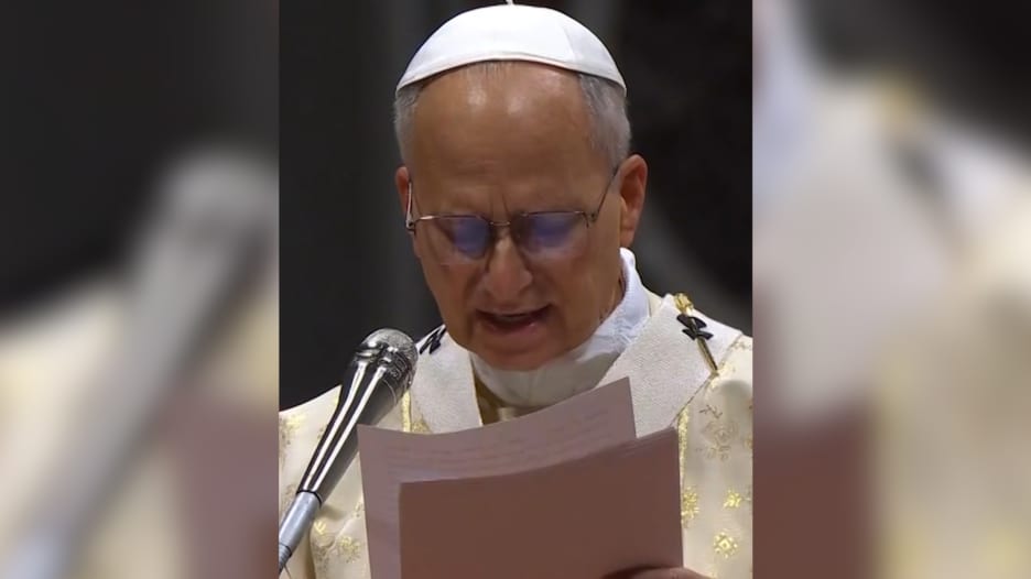 شاهد.. البابا لاوُن يدعو للسلام في أول عيد ميلاد له كبابا في الفاتيكان