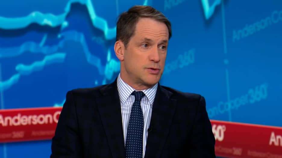 "لن يتغير نظام إيران بمجرد تدخل جوي".. شاهد ما قاله نائب أمريكي مع تعزيز الجيش الأمريكي أصوله بالشرق الأوسط