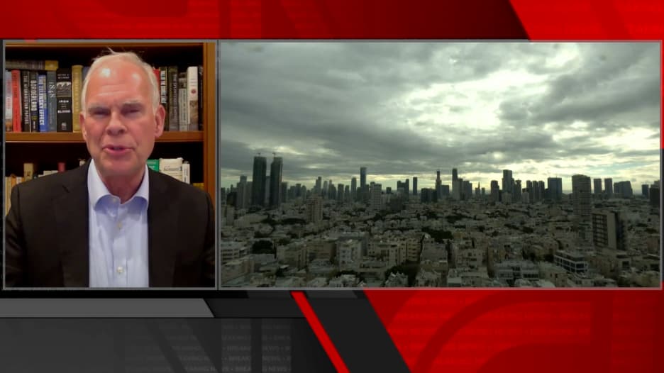 إسرائيل تهاجم إيران في ضربة "استباقية".. ووزير دفاعها يعلن حالة الطوارئ