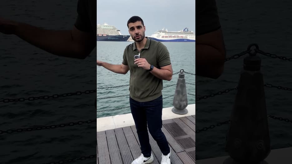 سفن سياحية عالقة في الدوحة مع توقف شبه تام للسفر